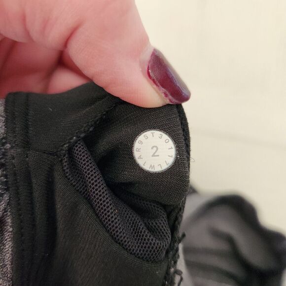 Lululemon In Training Tank Top Womens Size 2 Heathered Black - Picture 3 of 4